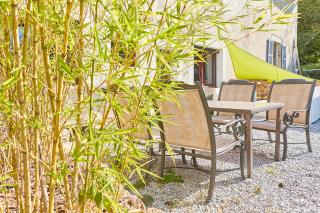 Joyone,appartement rénové dans maison vigneronne de 1682 avec terrasse - Mouthier-Haute-Pierre - 4