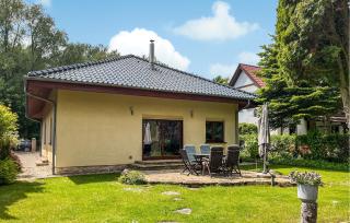 Five Bedroom Cozy Home In Jerzykowo - - 0