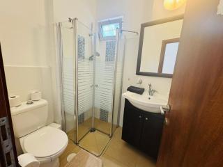HaYarden Vibe - 1 Bedroom With Balcony By Vacay - Tel Aviv - 1