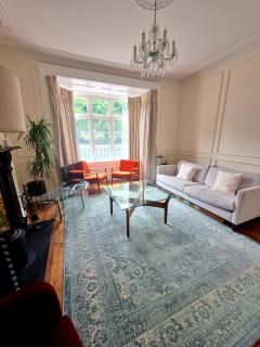 Elegant Seaside 3 BR Home - Blackrock - 0