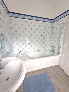 Elegant Seaside 3 BR Home - Blackrock - 2