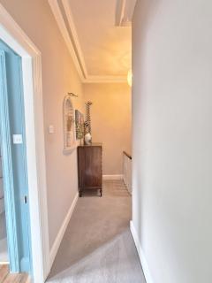 Elegant Seaside 3 BR Home - Blackrock - 3