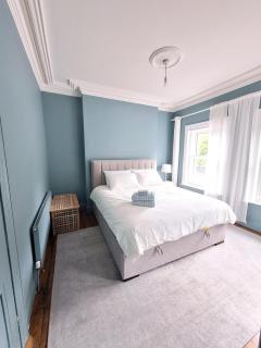 Elegant Seaside 3 BR Home - Blackrock - 9
