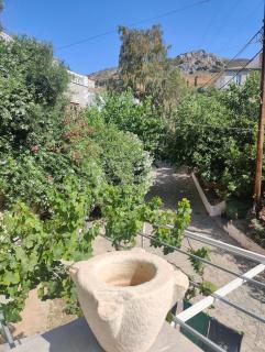 Flora's House - 3