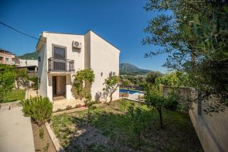 Guest House Luksic - Bar - 7