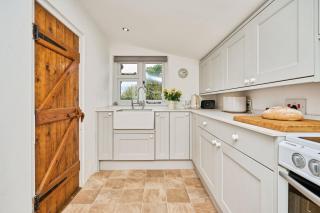Sixpenny Cottage - Shalfleet - 5
