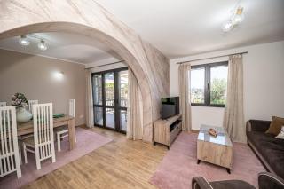 Guest House Luksic - Bar - 1