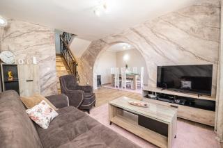 Guest House Luksic - Bar - 2