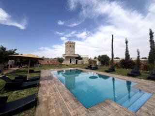 Quiet Villa Pool History - El Arba - 0