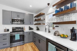 CB Surf Cottage by Bryant Real Estate - Carolina Beach - 4