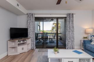 Hook, Line and Two Stinkers by Bryant Real Estate - Carolina Beach - 7