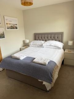 2 bedroom home in Lymington, Hampshire - Lymington - 9