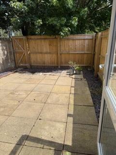 2 bedroom home in Lymington, Hampshire - Lymington - 6