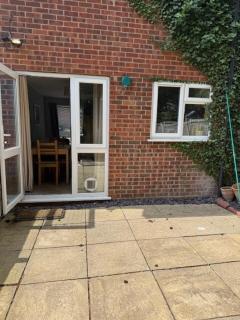 2 bedroom home in Lymington, Hampshire - Lymington - 4