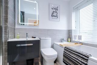 Rossendale Incredible Home 3Bedrooms Driveway Sleeps 6 - 2