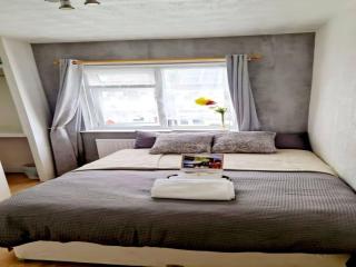 Room in Guest room - Peaceful Guest Room in Gravesend with Shared Facilities - Gravesend - 0