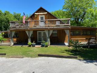 Kellys Bunkhouse - - 0