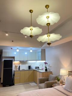 Minimalist and cozy place with balcony - Manila - 6