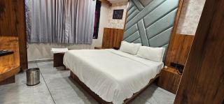 Hotel Shagun Inn - Bodakdev - 8