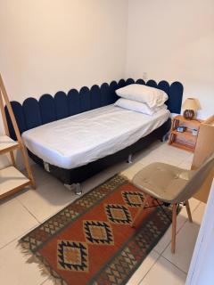 Quarto de solteiro em casa familiar - 0