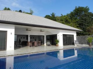Secluded Villa with Private Pool and Breathtaking Sea Views - 7