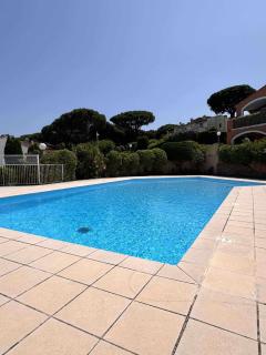 Holidays font mourrier - Cogolin - 0