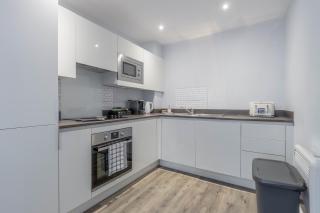 Central Birmingham Apartment 2 Bedrooms, 2 Bathrooms, Stylish Stay - 6