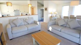 Luxurious Riverside Lodge - 'The Ardle' - Crieff - 6