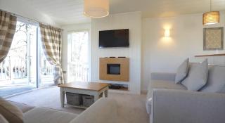 Luxurious Riverside Lodge - 'The Ardle' - Crieff - 4