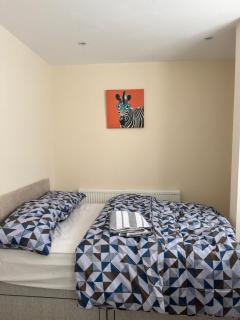 Jared Integrated Apartment - Harwood - 6