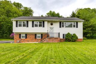 6 Mi to Frelinghuysen Arboretum Parsippany Home - Parsippany - 0