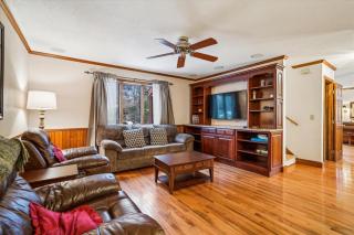 Mountain View Chalet - 3
