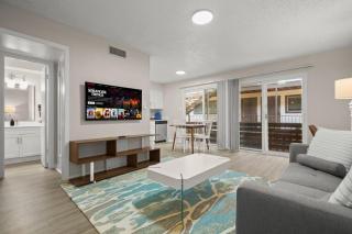 Near UT Two Queen Beds Workspace Free Parking - Austin - 8
