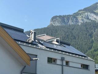 Urban Alpine Penthouse with Lake View - Maurach - 9