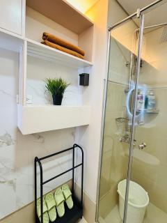 Room in Condo - Comfortable Classy Combined - Amazing Unit Just Around the Block - Città di Iloilo - 1