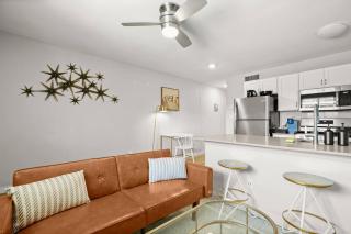 Cozy¢ral~kingsuite - Free Parking - Austin - 4