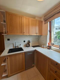 Marina Beach Cozy 2-Level Apartment - 3