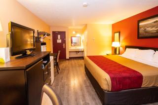 Econo Lodge - Edson - 9