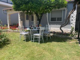 The Little Blooming House - Agíasma - 3