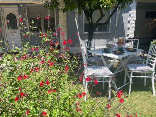 The Little Blooming House - Agíasma - 4