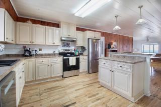 Barefoot Bungalow - Edisto Island - 4