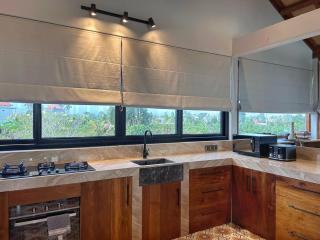 Villa Casa Doreena - 3BR in Seseh with Pool & Ricefield view - Munggu - 2