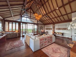 Villa Casa Doreena - 3BR in Seseh with Pool & Ricefield view - Munggu - 5