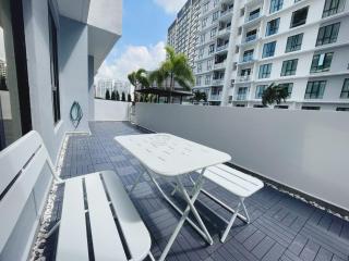 Up to 6 Pax, Next to Paradigm mall JB with Big Patio & Pool Access - Johor Bahru - 5