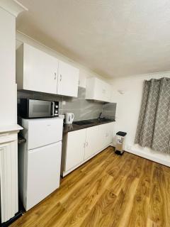 Ashsons Cosy Studio Apartment - Milton Keynes - 1
