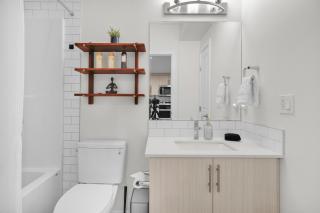 1 BR Suite Stylish Coffee Station Stocked - Edmonton - 7