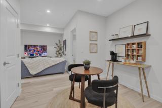 1 BR Suite Stylish Coffee Station Stocked - Edmonton - 5