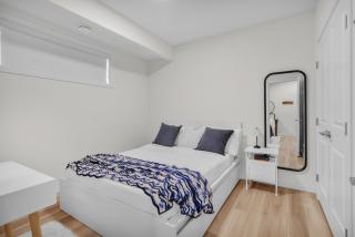 1 BR Suite Stylish Coffee Station Stocked - Edmonton - 9