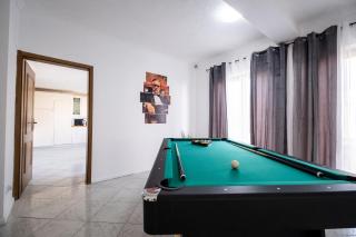 Villa Belvue - Big Pool & Private Parking - 500m Sea - 5