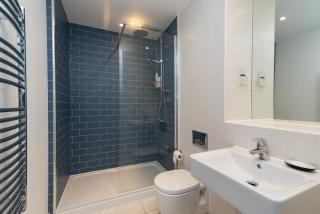 Boat House - Luxe Apt with River View - Next to Harbour & Cafes - Bristol - 5